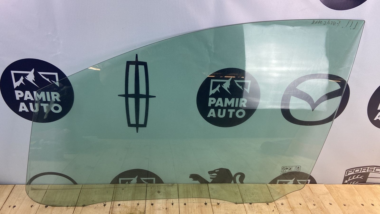 Стекло двери переднее левое Ford C-Max 2003-2010