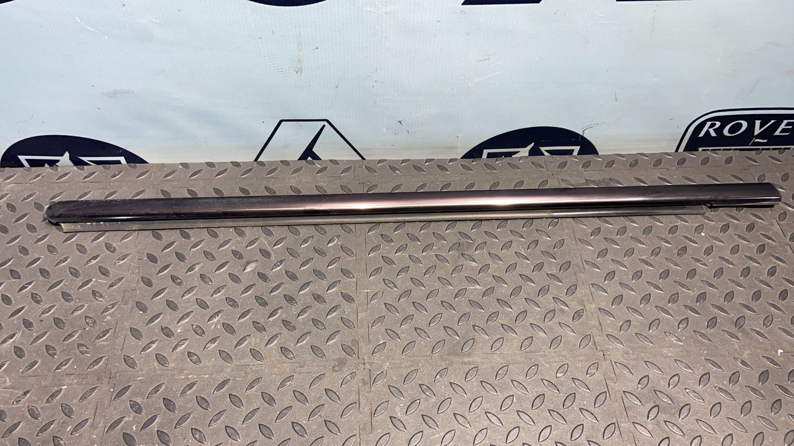 Уплотнитель двери передний правый Mercedes C/W203 2000-2008