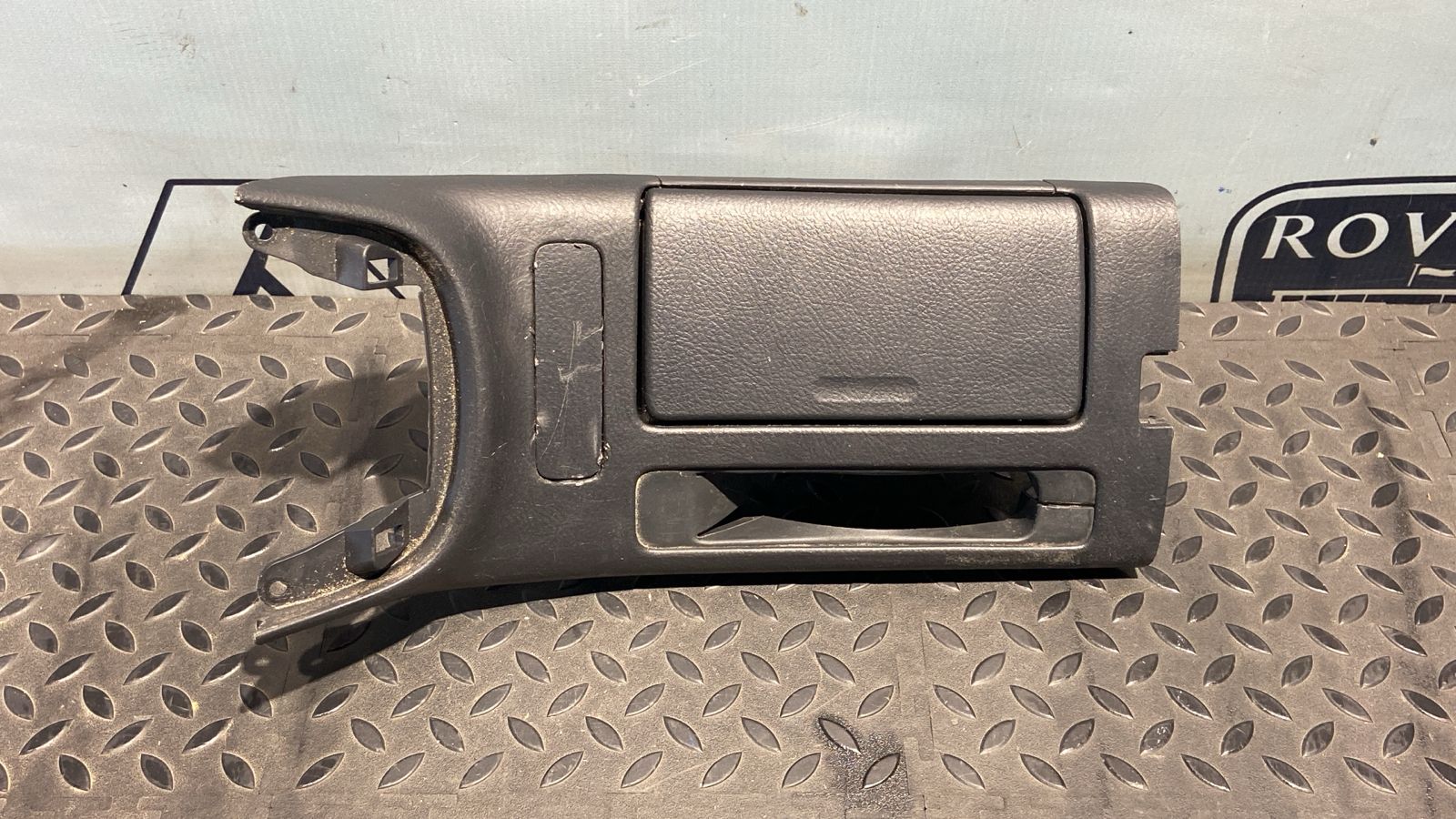 Накладка на консоль Toyota Avensis/2 2003-2009