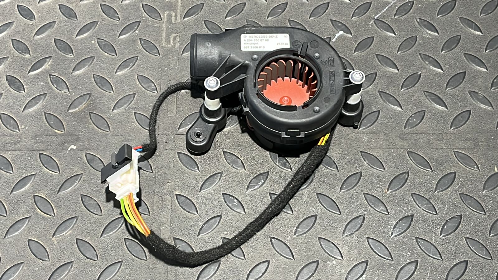 Насос воздушный Mercedes C/W204 2006-2015