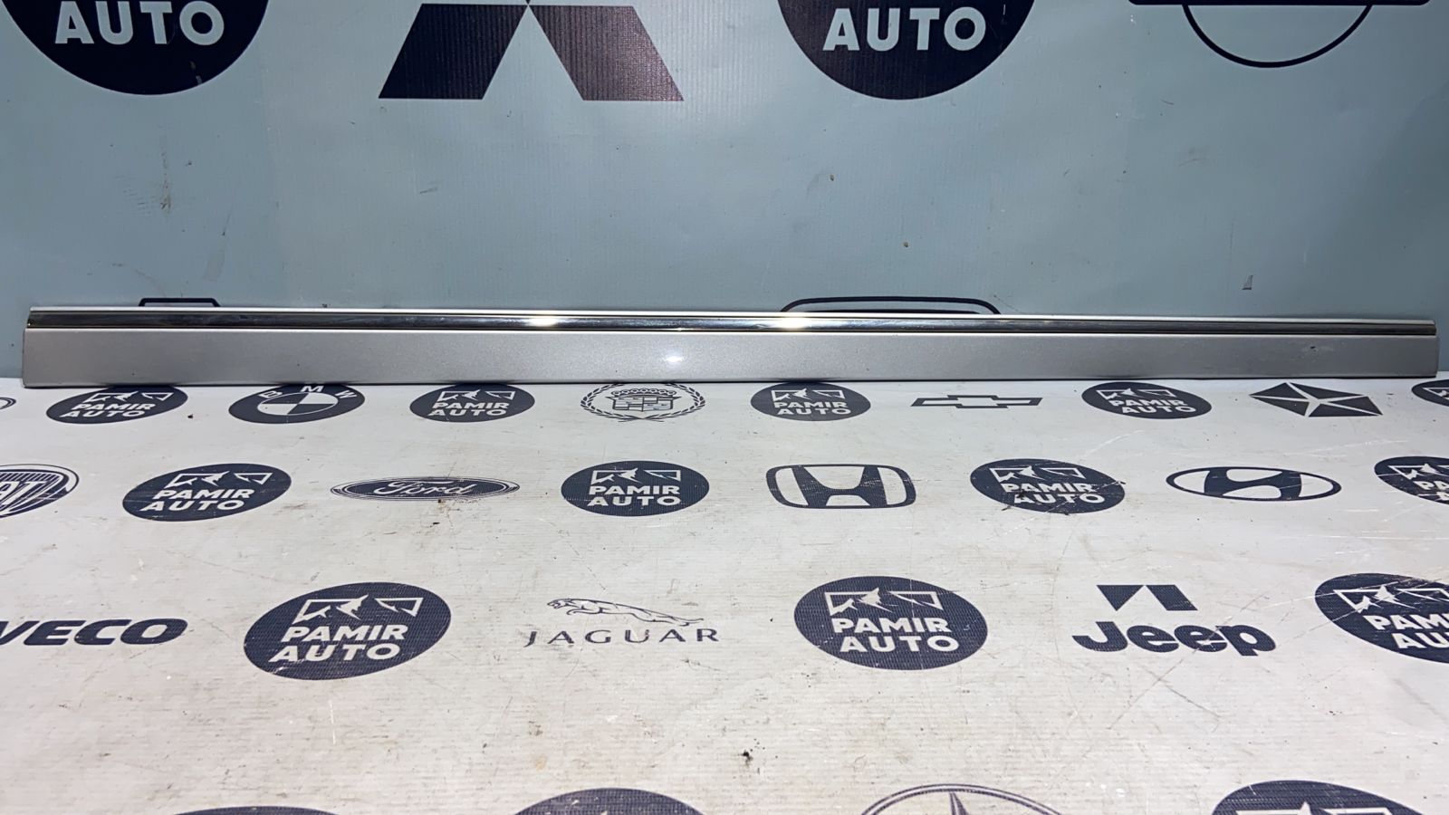 Молдинг двери передний правый Mercedes E/W211 2002-2009