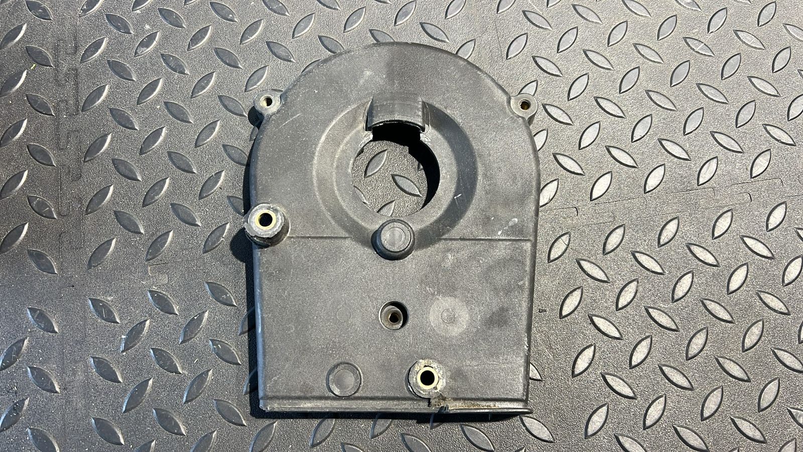 Кожух ремня ГРМ Land Rover Freelander 1998-2006