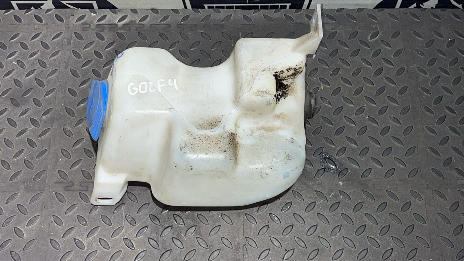 Бачок омывателя Volkswagen Golf/4 1997-2006