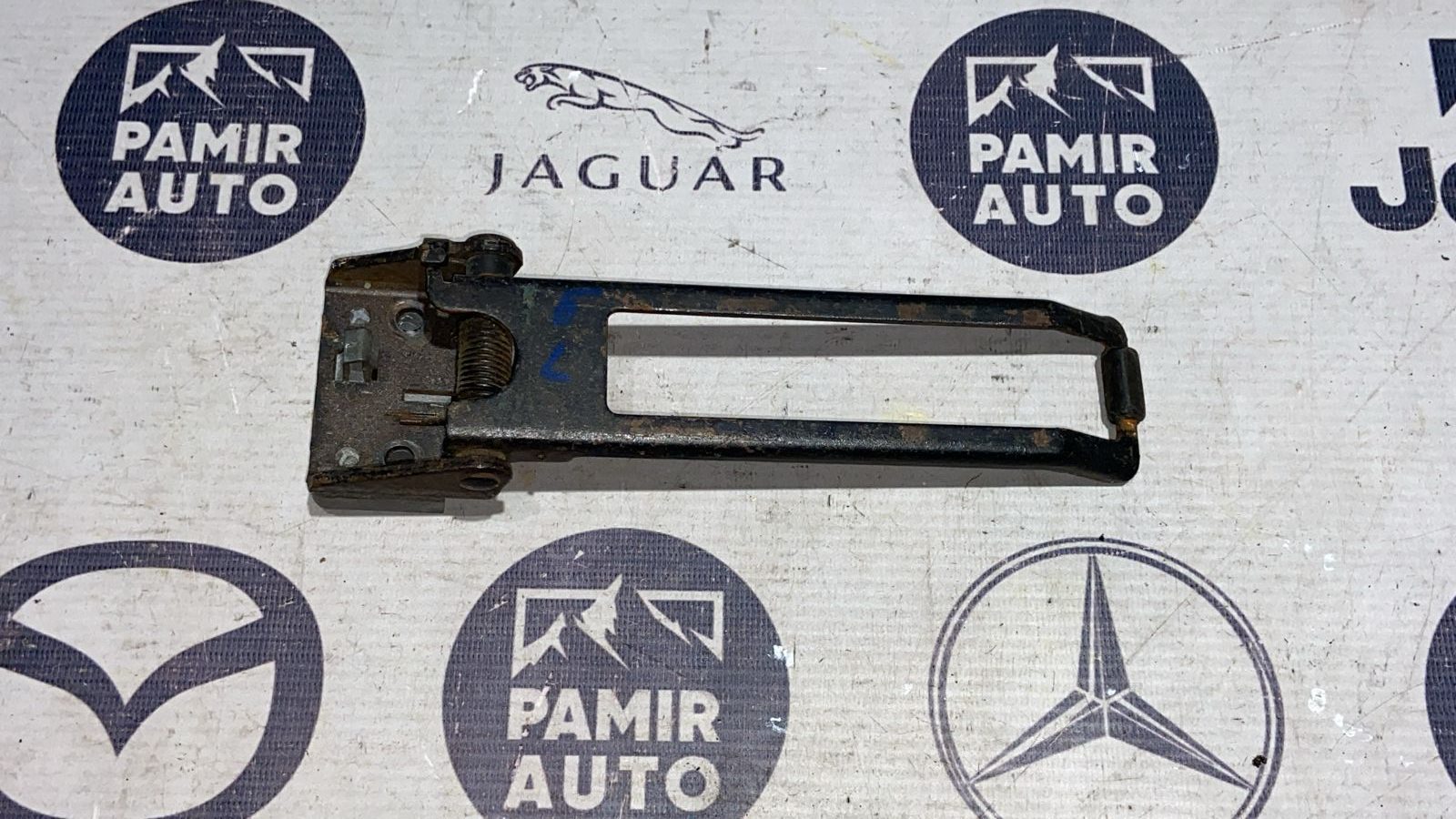 Ограничитель двери багажника левый Mercedes Sprinter/W901-W909 1995-н.в.