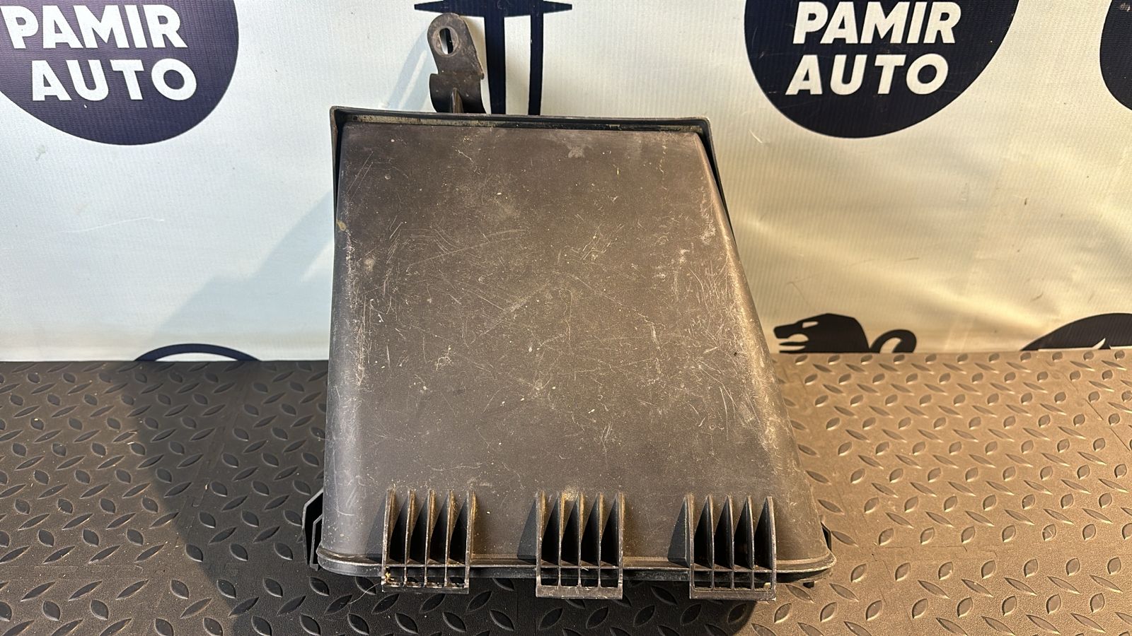 Корпус салонного фильтра Mercedes E/W211 2002-2009