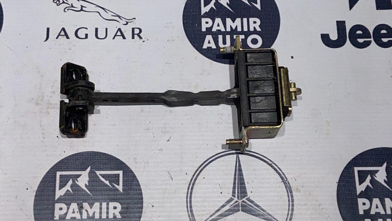 Ограничитель двери передний Mercedes E/W211 2002-2009