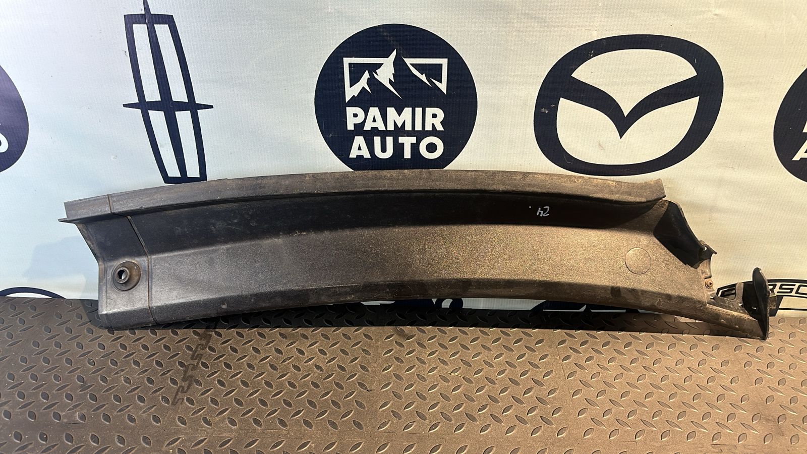 Решетка под лобовое стекло (Жабо) правая Ford Transit 2006-2013