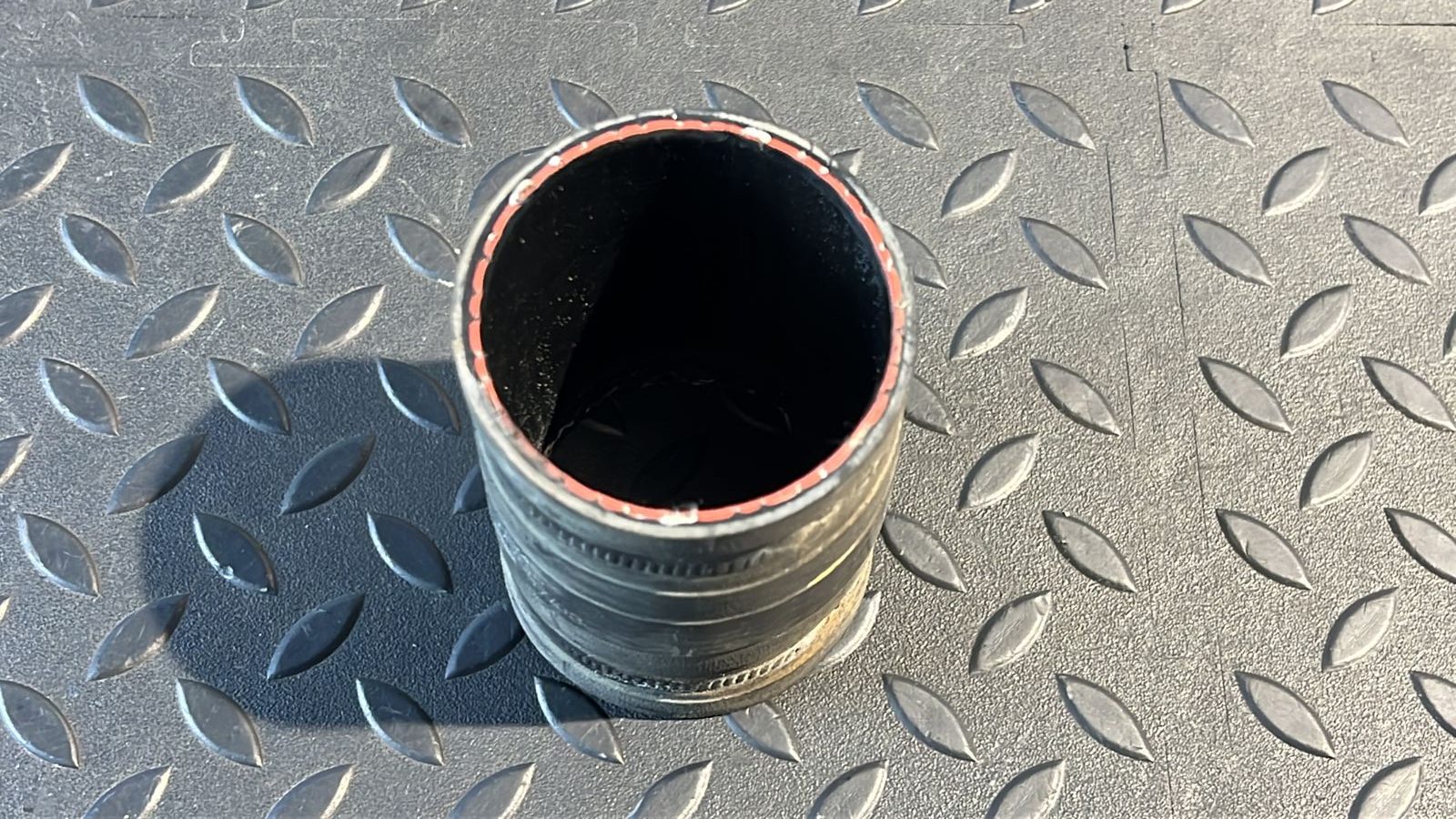 Патрубок интеркулера Opel Zafira/B 2005-2014