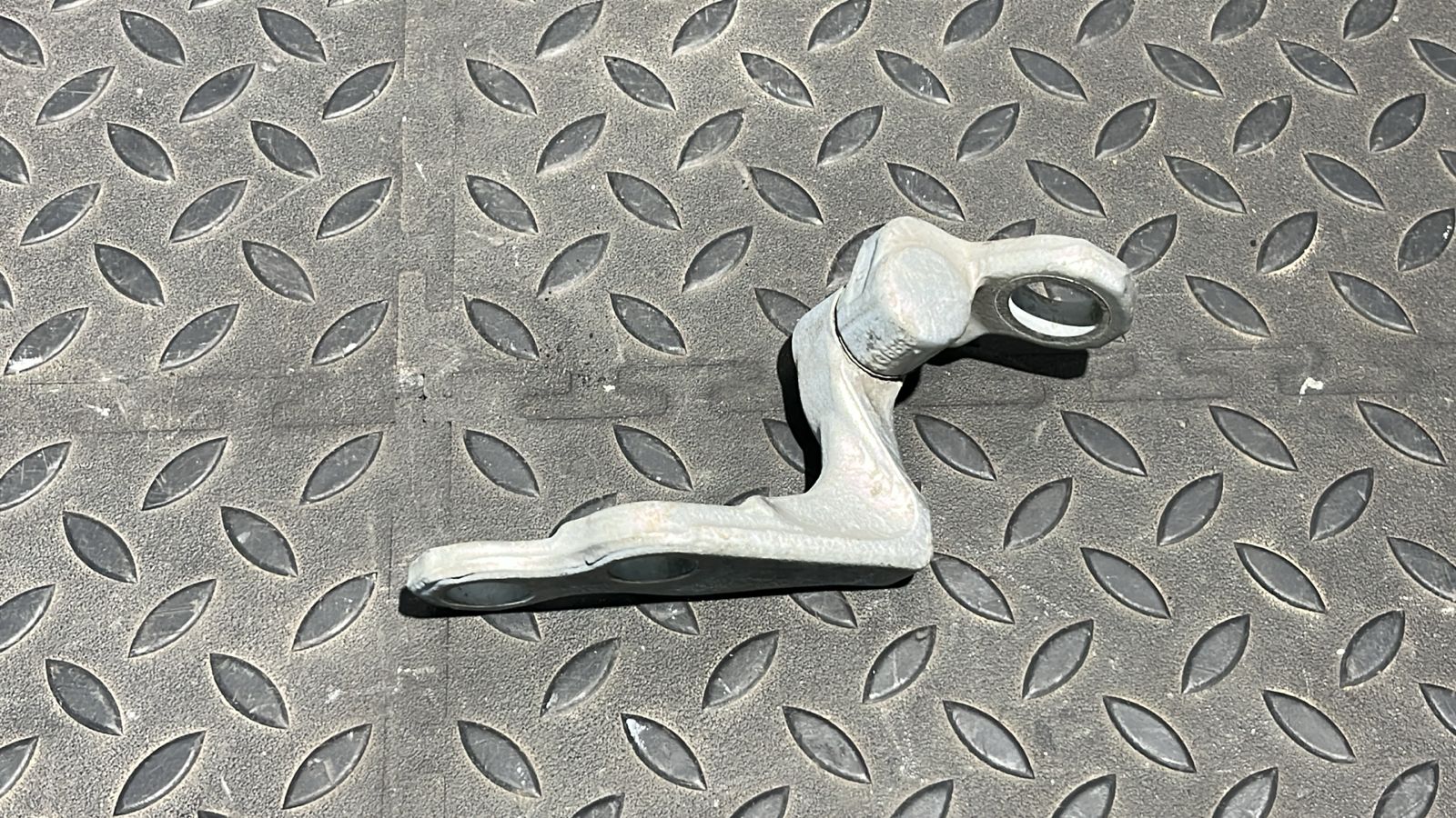 Петля двери передняя правая верхняя Ford Focus/2 2004-2011