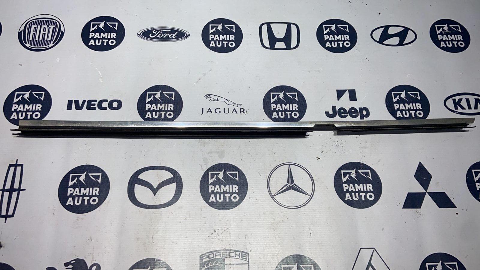 Уплотнитель двери задний левый BMW 5/E39 1995-2004