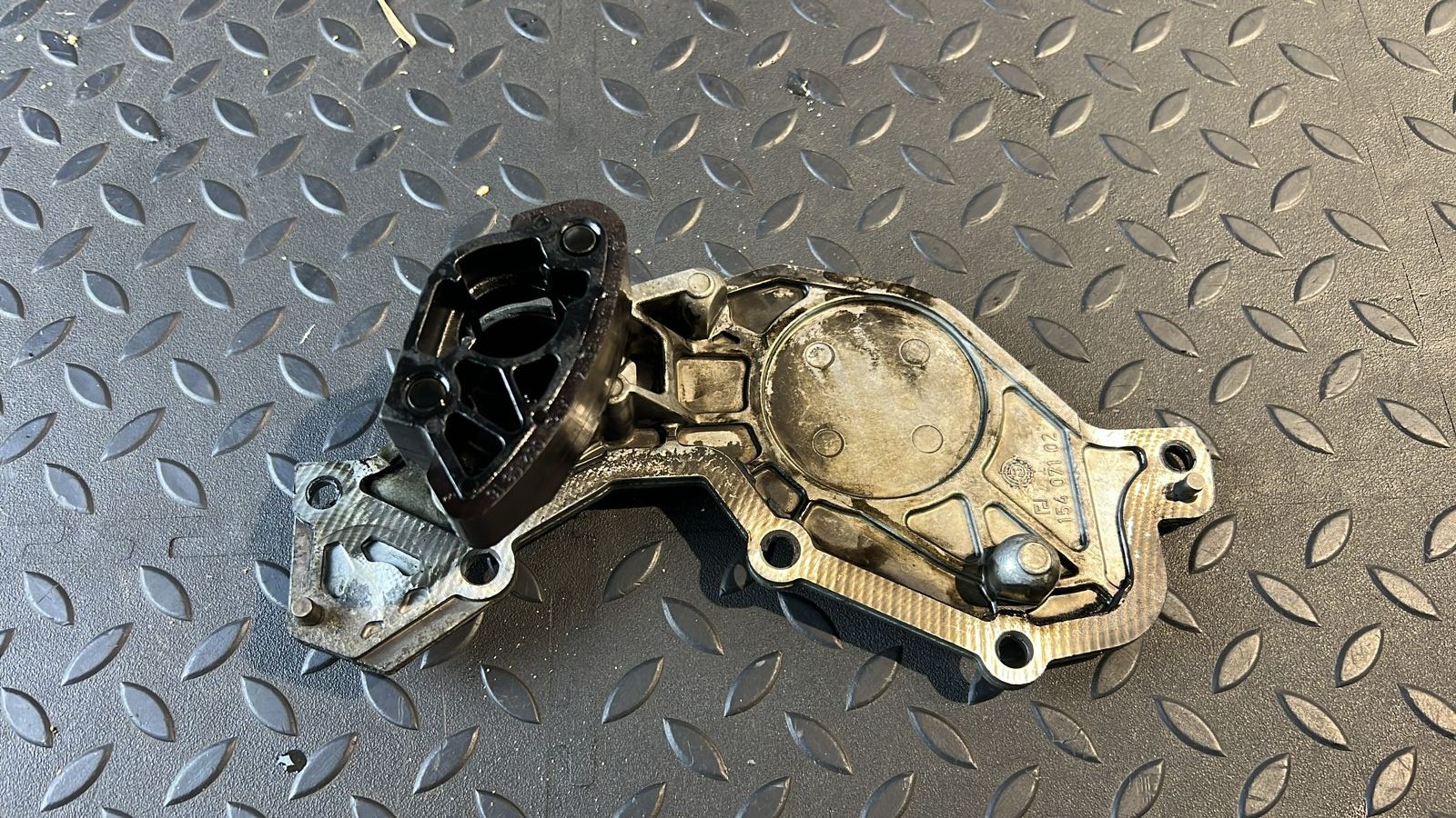 Крышка двигателя Mercedes C/W203 2000-2008