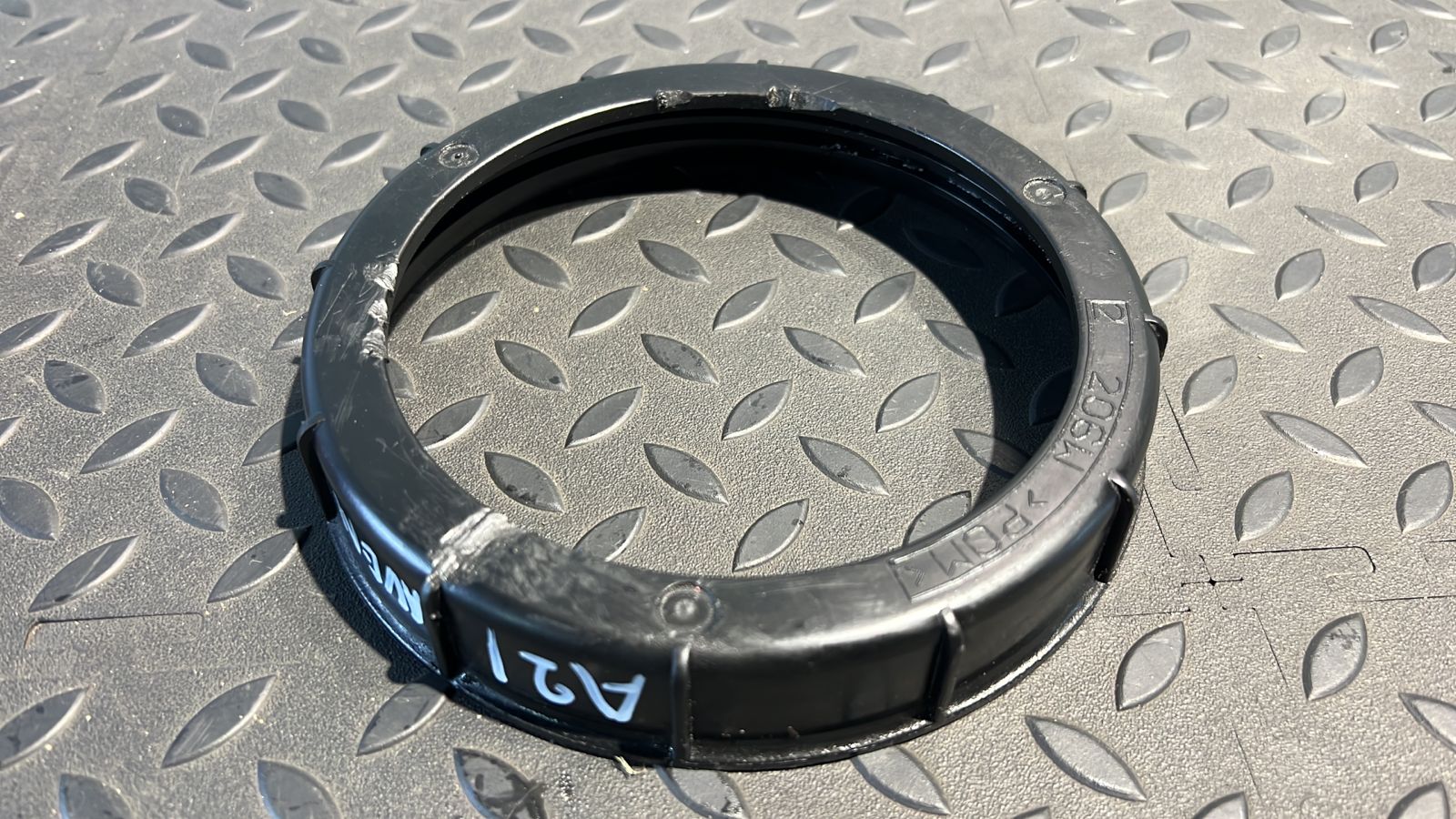 Гайка топливного насоса Toyota Avensis/2 2003-2009