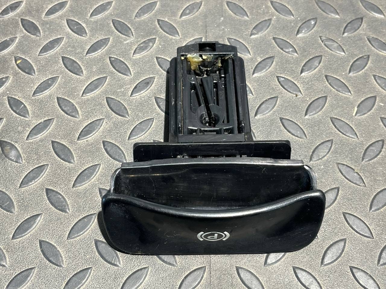 Рычаг стояночного тормоза Mercedes Vito/W639 2003-2014