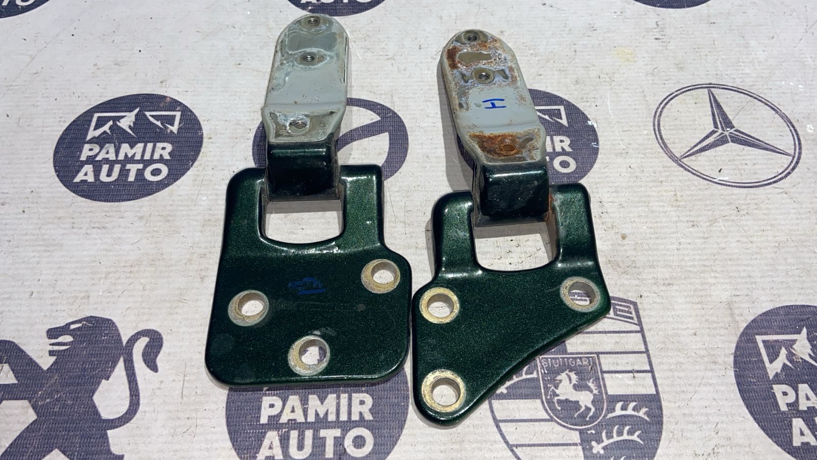 Петля двери багажника Land Rover Freelander 1998-2006