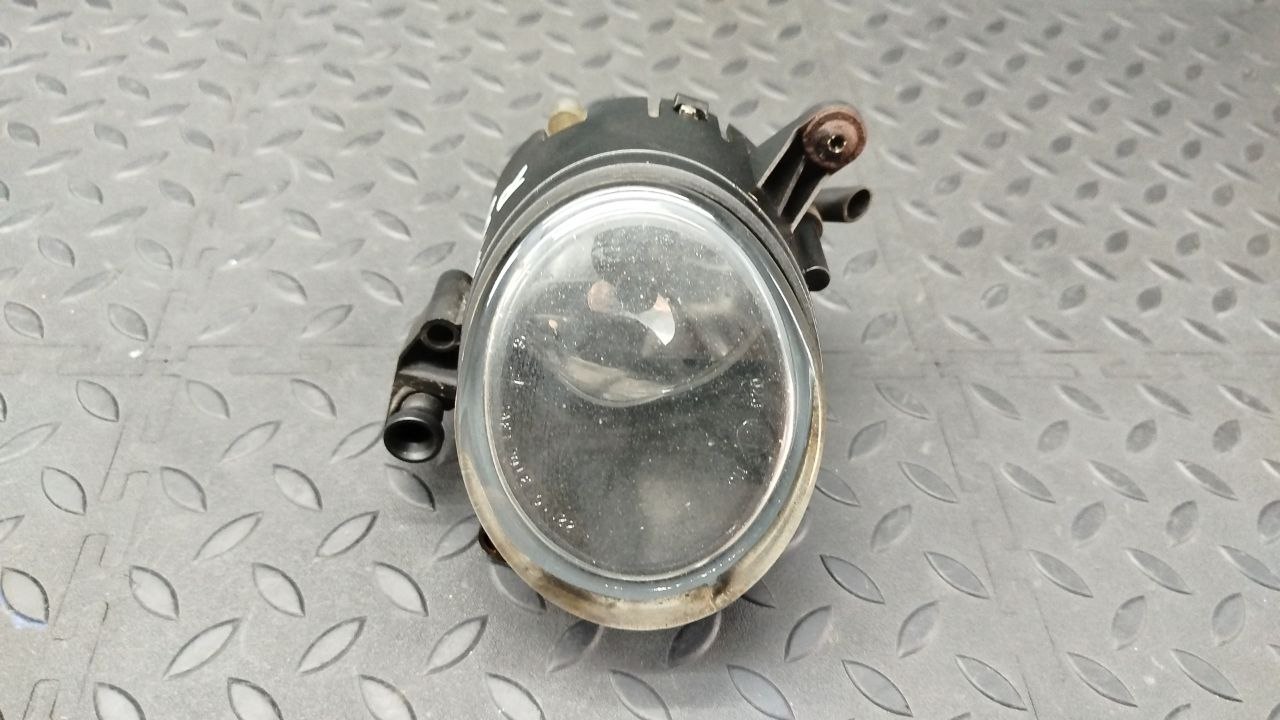 Фара противотуманная правая Audi A4/B6 2000-2006
