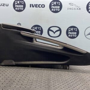 Консоль (Подлокотник) Mercedes M/W164 2005-2011