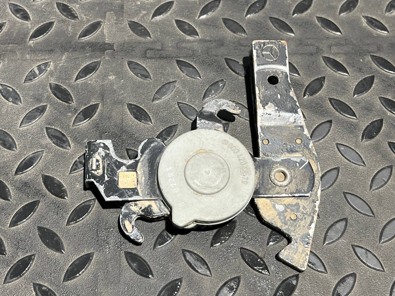 Механизм стояночного тормоза Mercedes M/W163 1997-2005