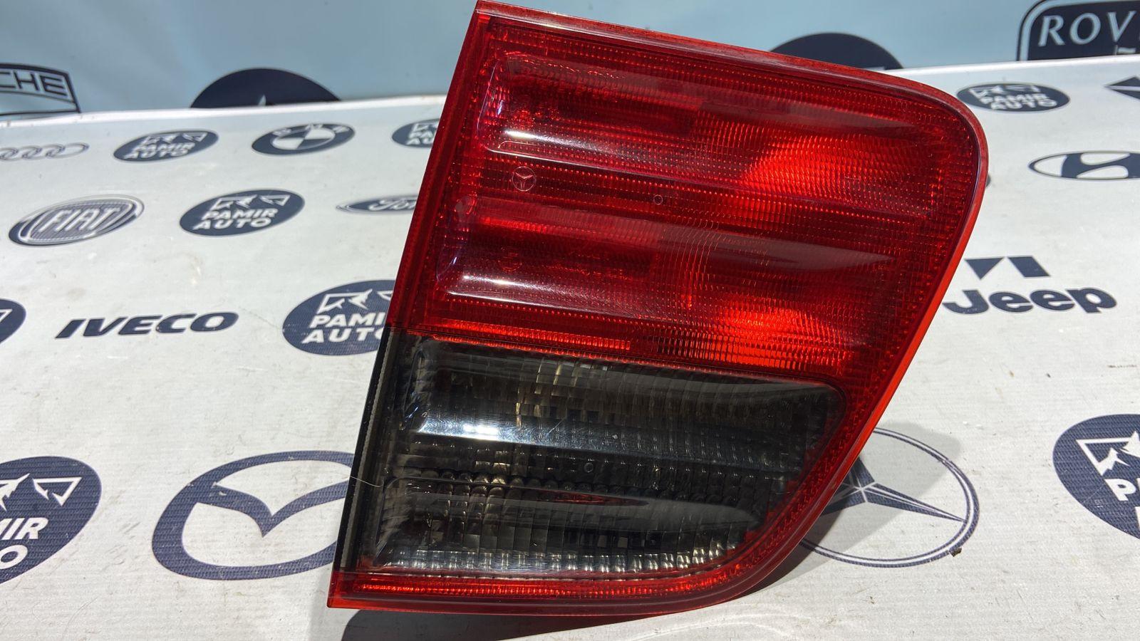 Фонарь задний внутренний правый Mercedes E/W210 1995-2003