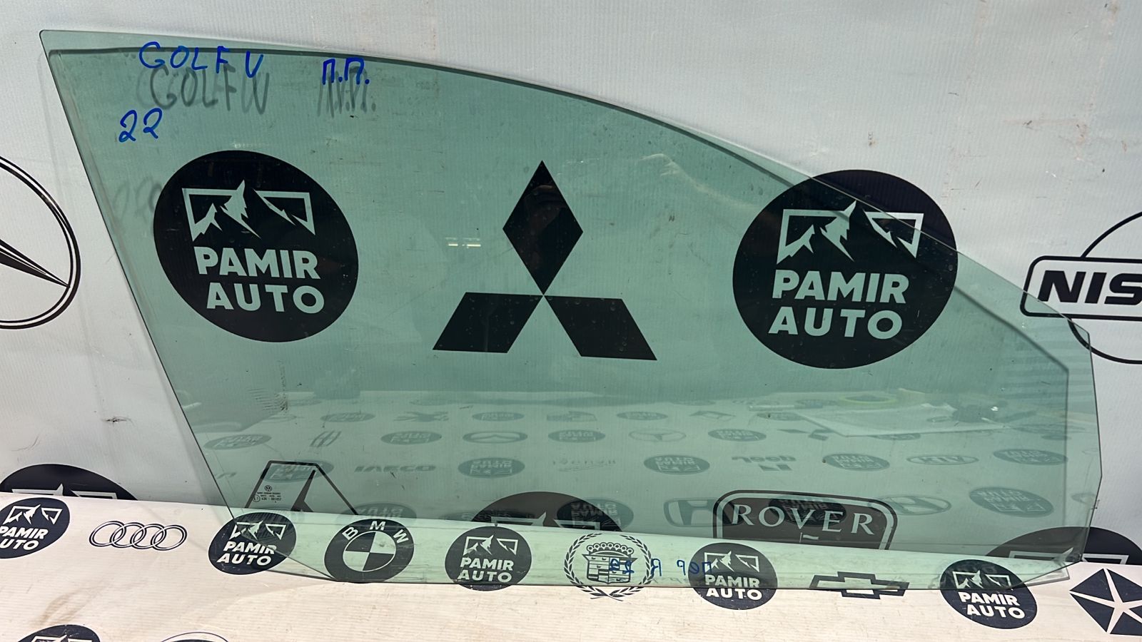 Стекло двери переднее правое Volkswagen Golf/5 2003-2009