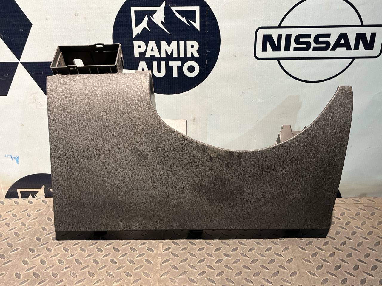 Накладка на торпедо левая Opel Astra/H 2004-2014