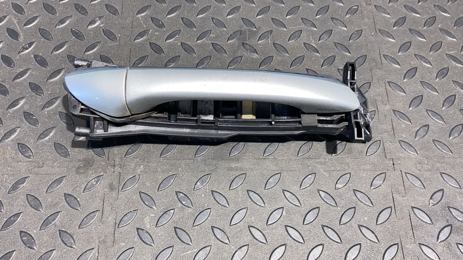 Ручка двери передняя правая Mercedes C/W203 2000-2008