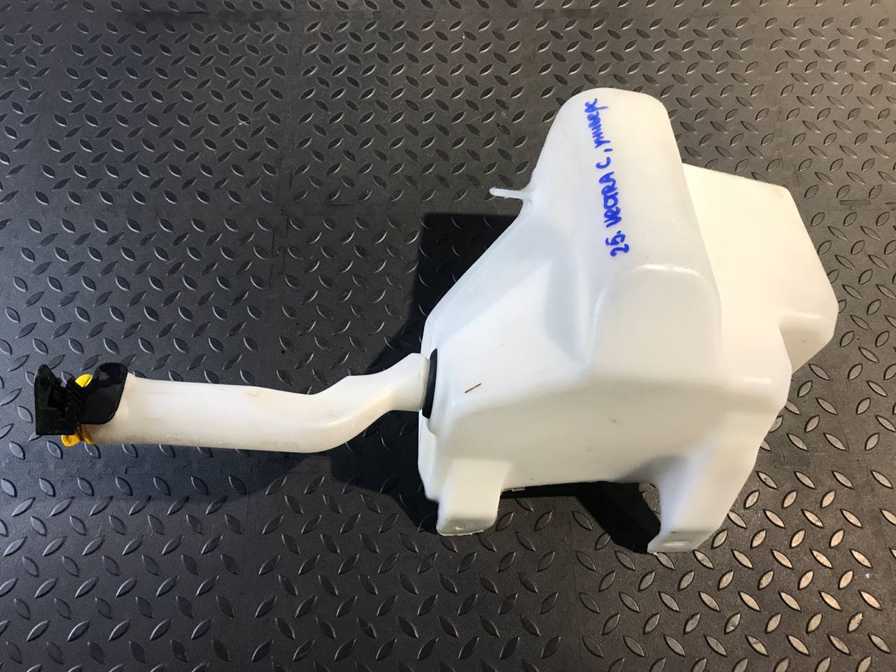 Бачок омывателя Opel Vectra/C 2002-2008