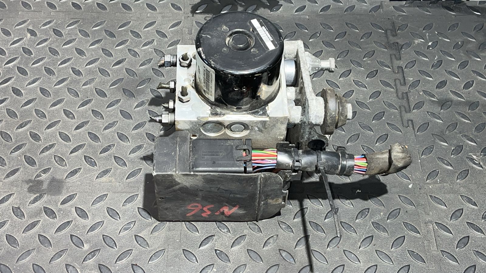 Блок ABS Mercedes C/W204 2006-2015