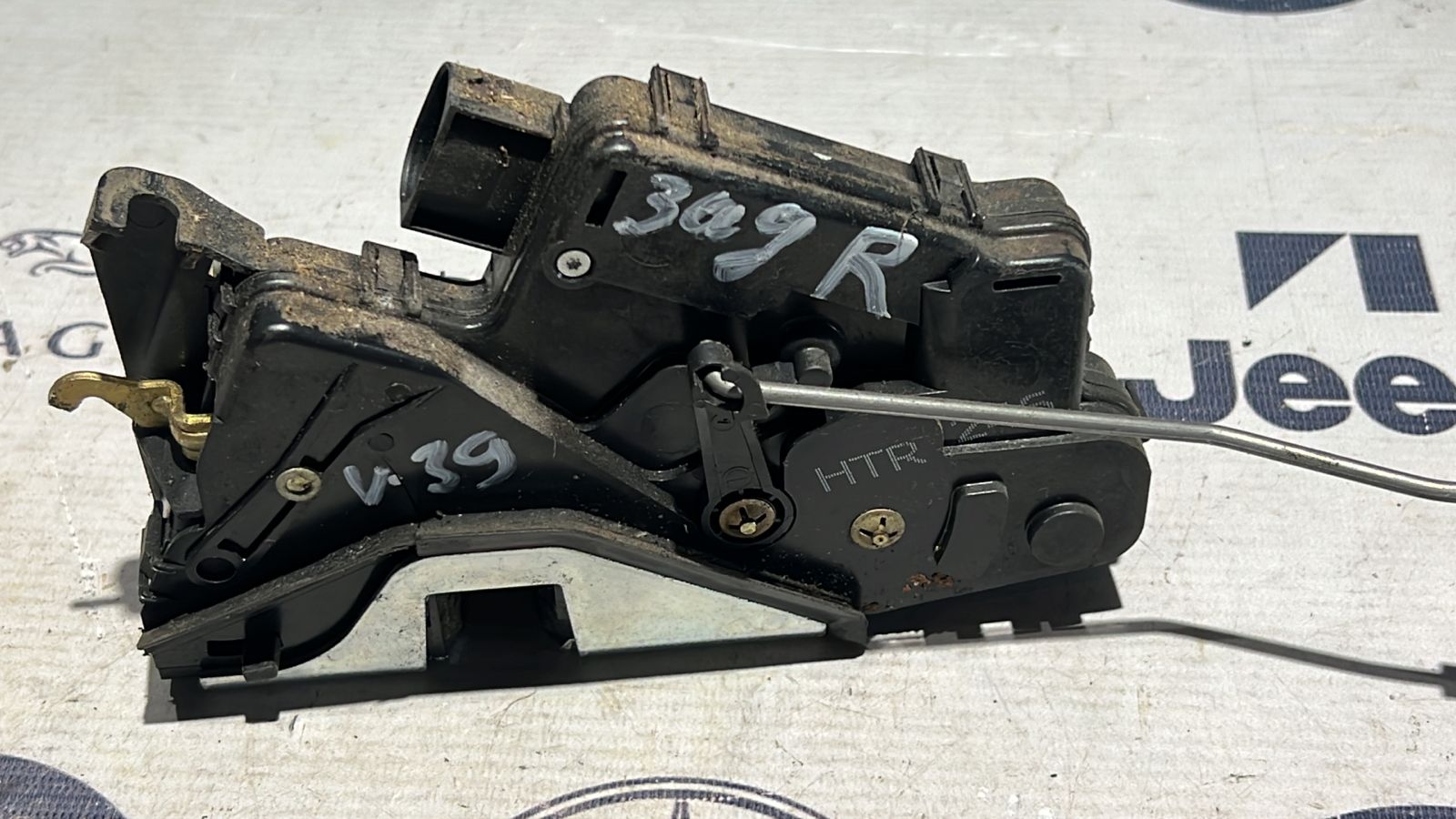 Замок двери задний правый BMW 3/E46 1998-2007