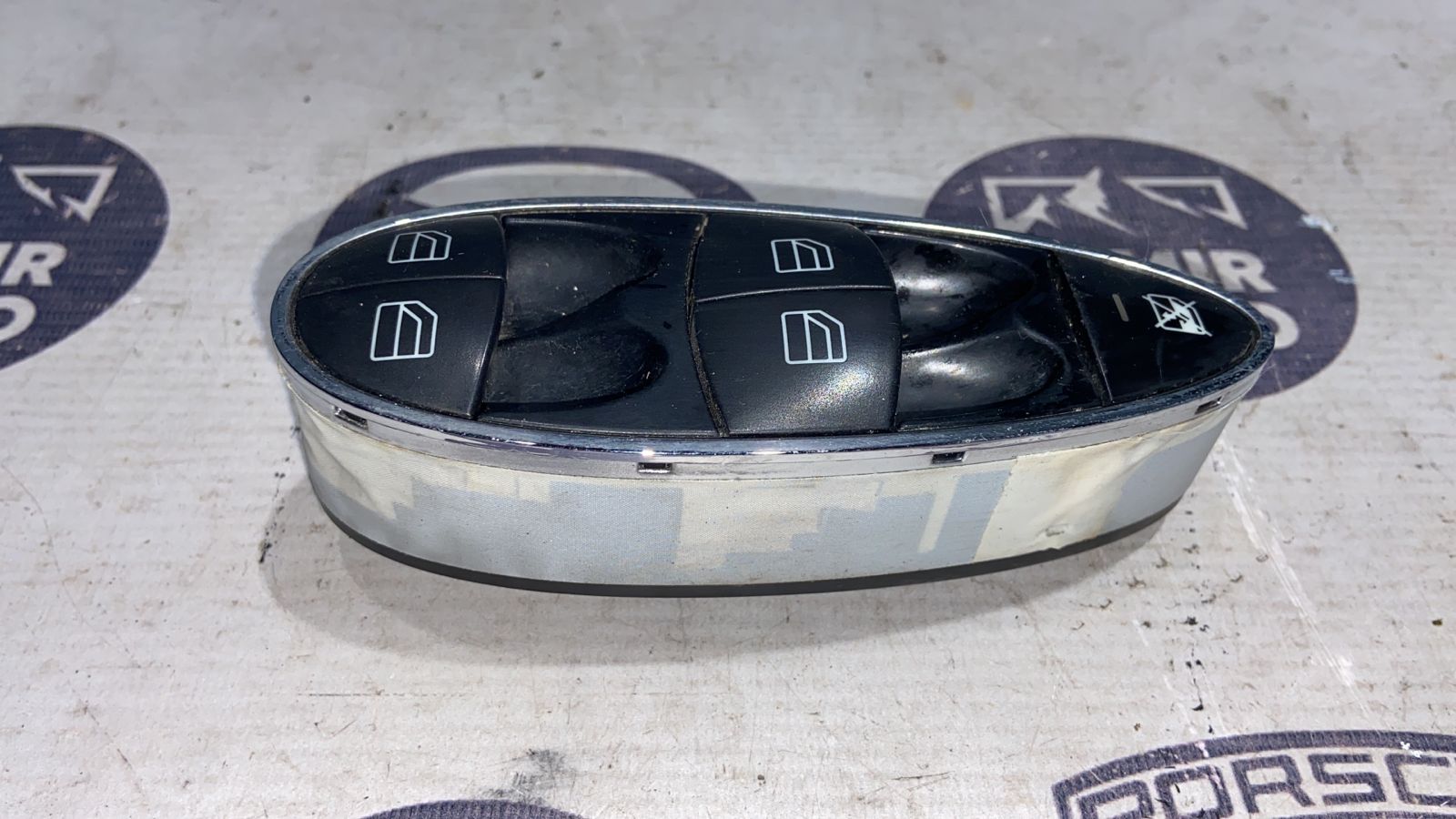 Блок управления стеклоподъемниками Mercedes E/W211 2002-2009