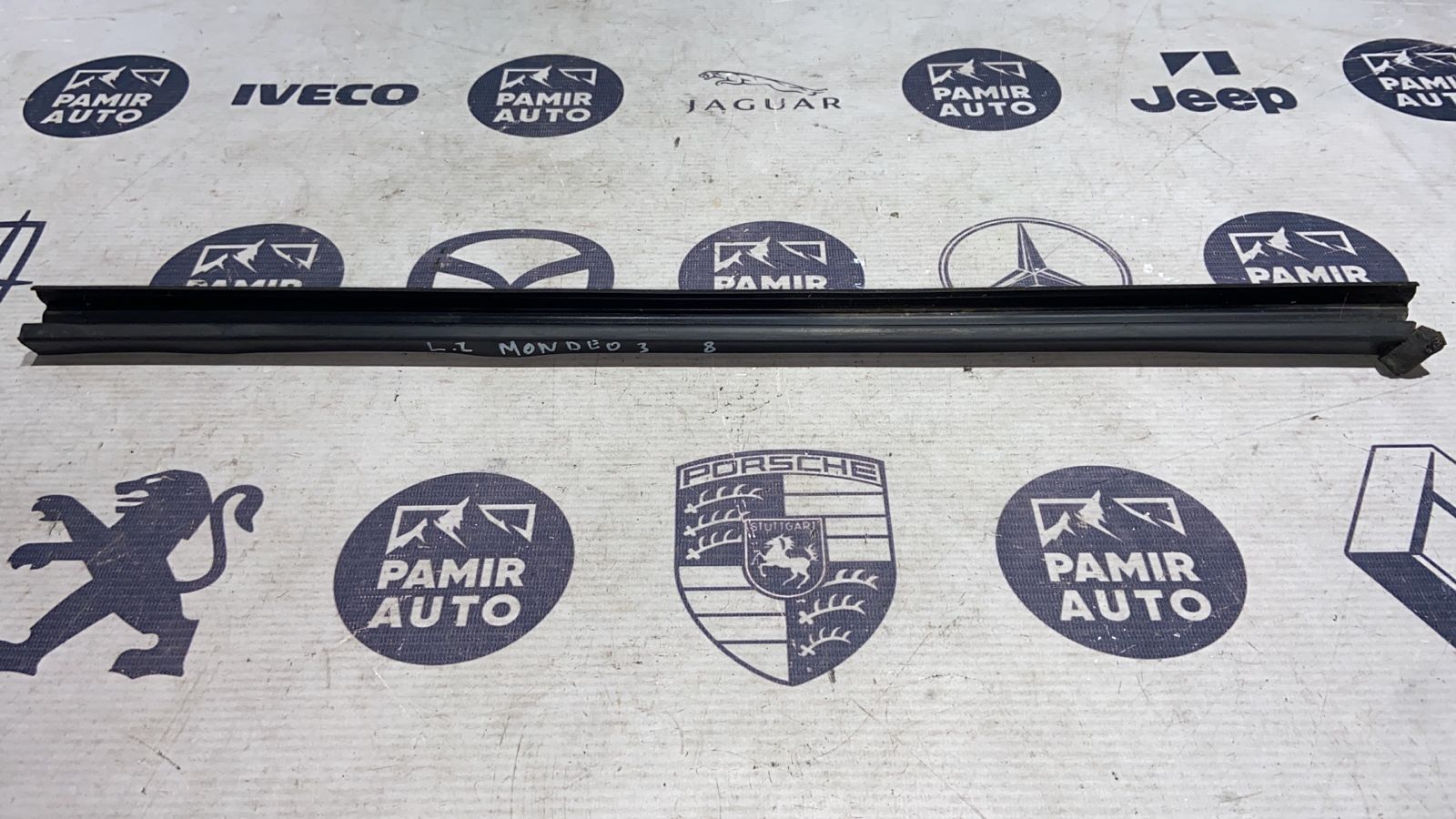 Уплотнитель двери задний левый Ford Mondeo/3 2000-2007