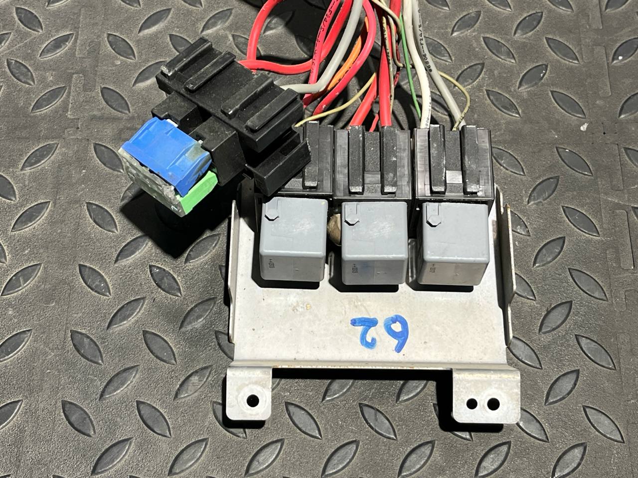 Блок реле Mercedes M/W163 1997-2005