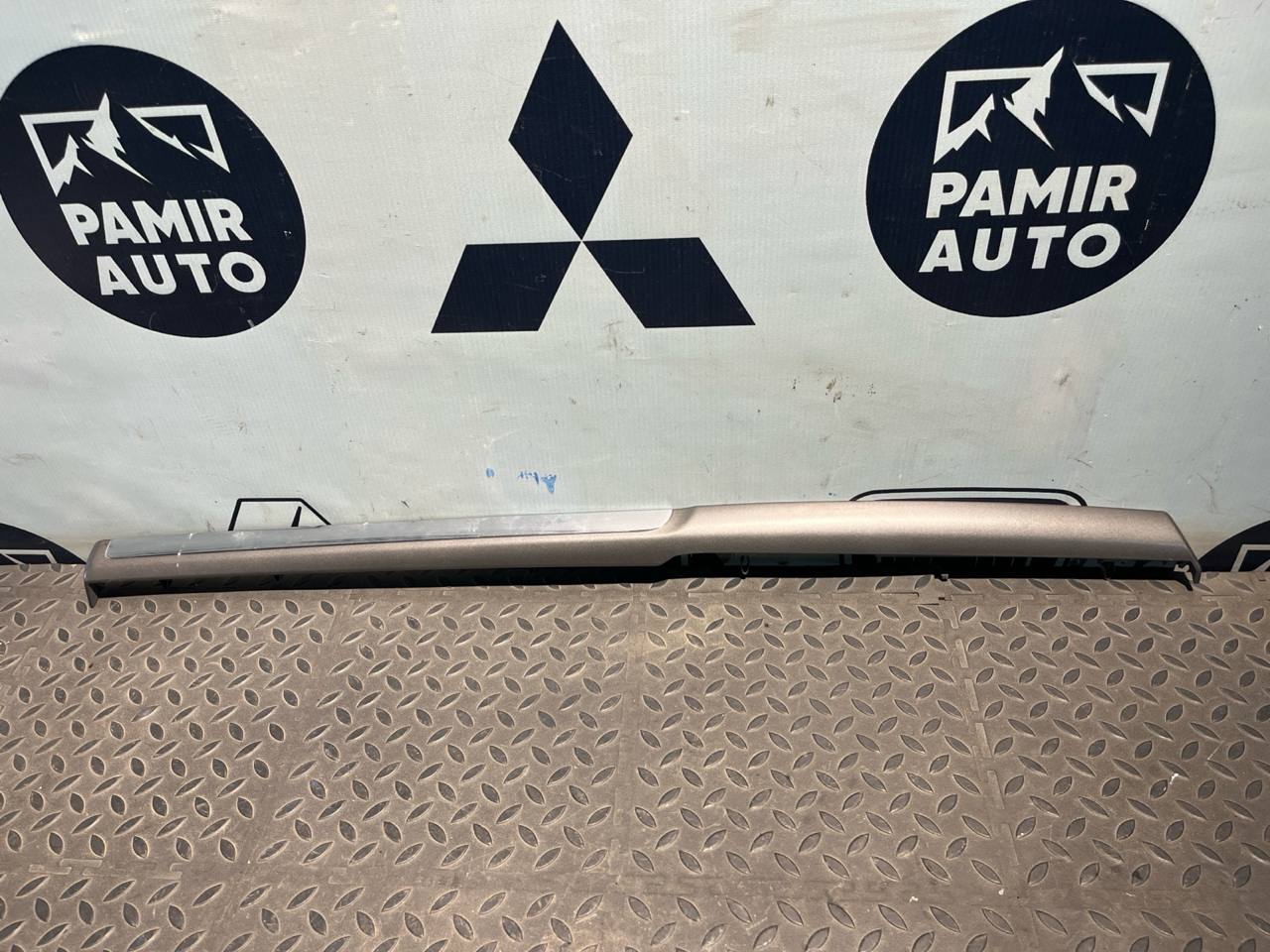 Накладка на торпедо правая Opel Signum 2003-2008