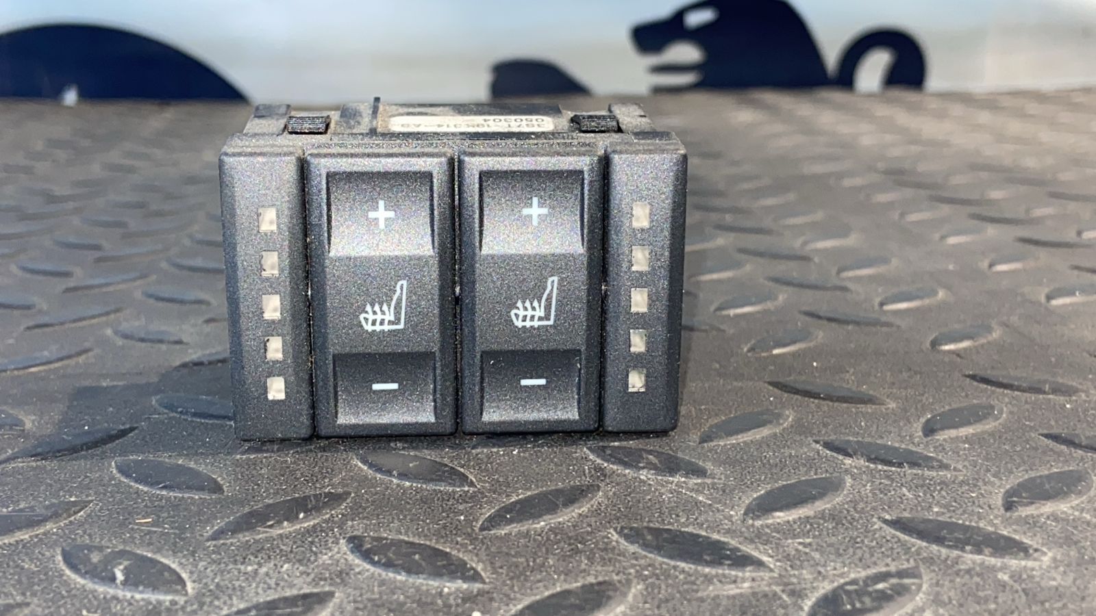 Кнопка обогрева сидений Ford Mondeo/3 2000-2007