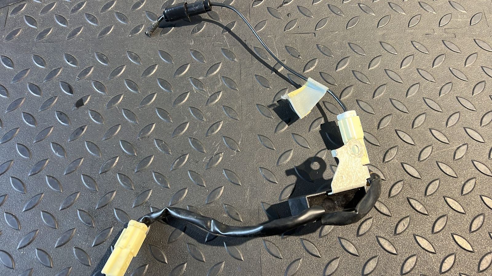 Датчик Toyota Avensis/2 2003-2009