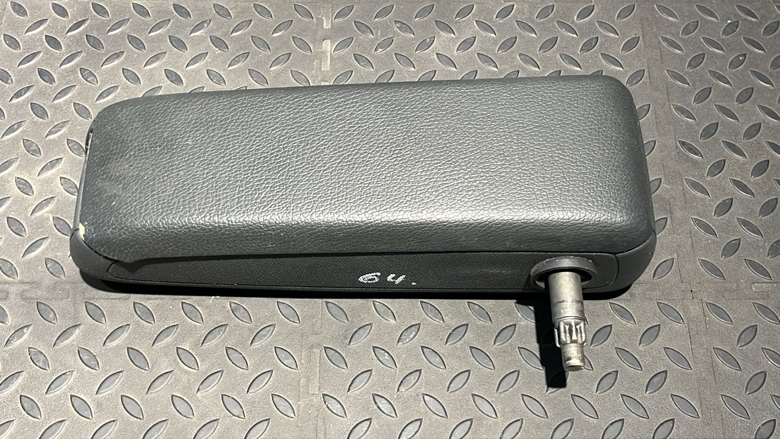 Подлокотник сиденья Opel Astra/H 2004-2014