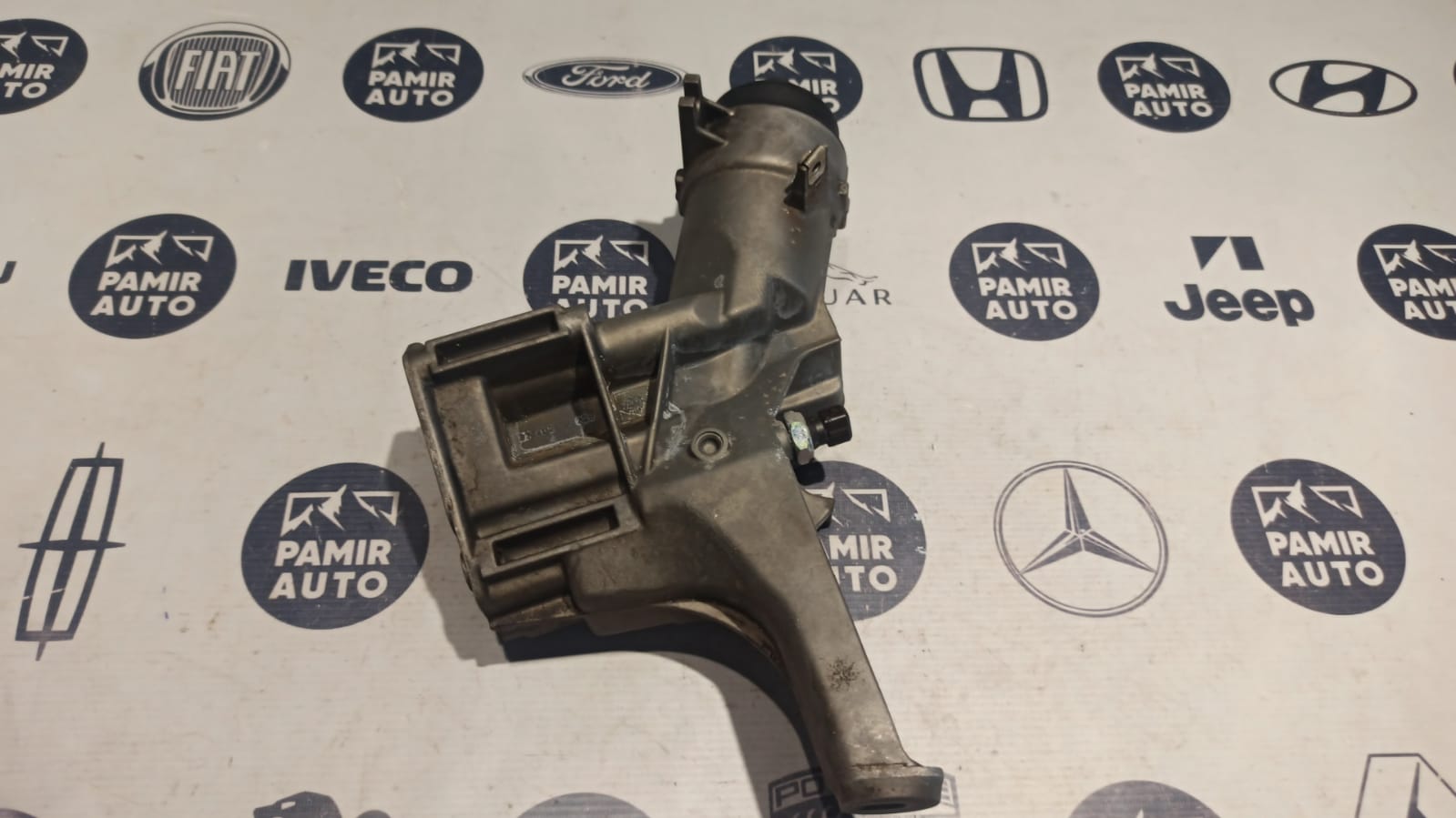 Корпус масляного фильтра BMW 5/E39 1995-2004