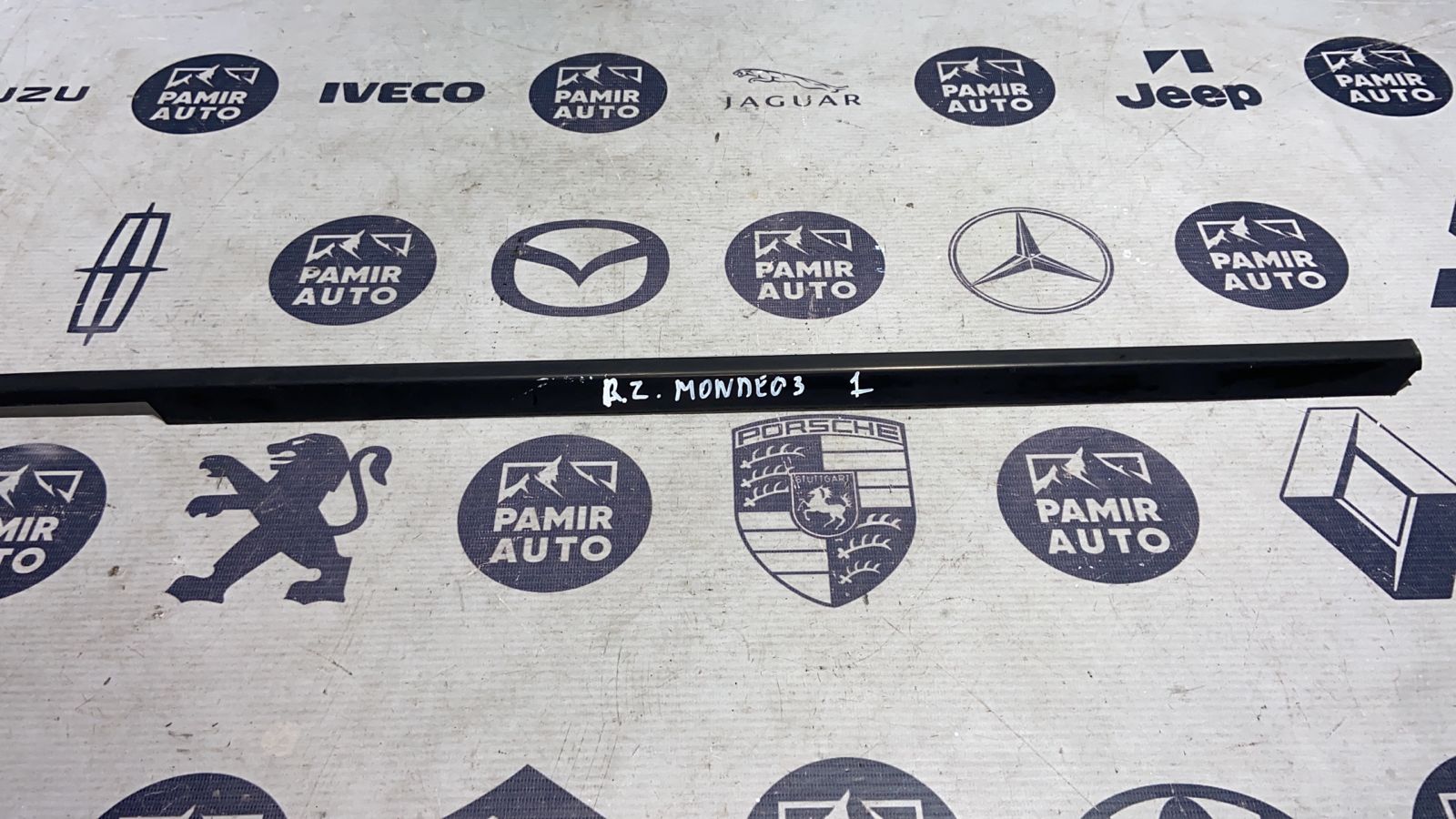 Уплотнитель двери задний правый Ford Mondeo/3 2000-2007