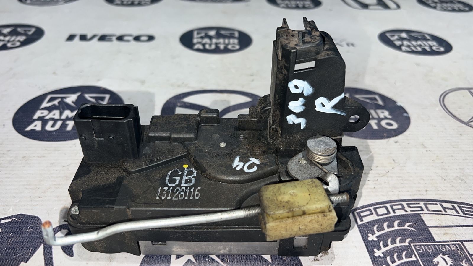 Замок двери задний правый Opel Astra/H 2004-2014