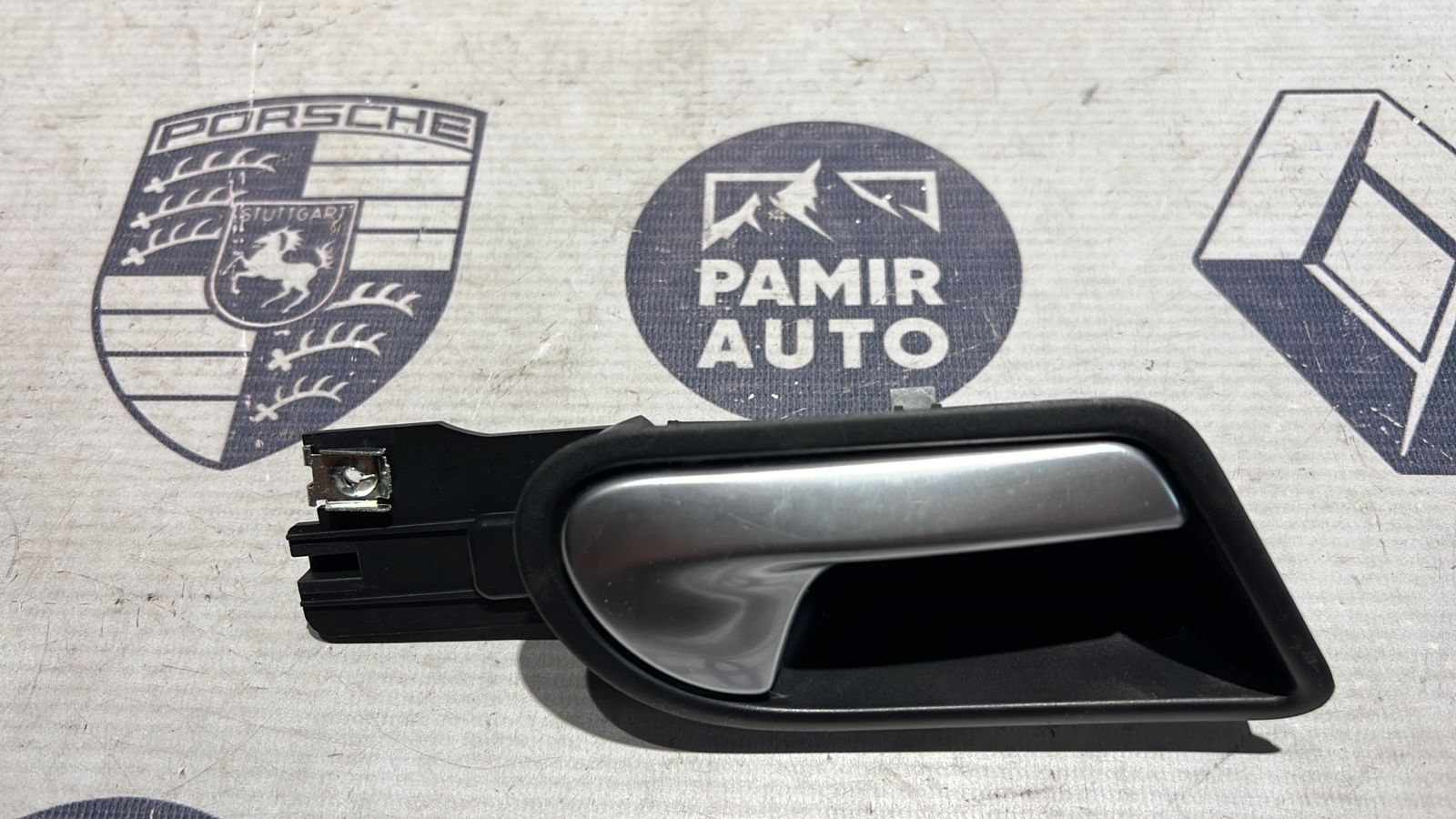 Ручка двери передняя правая Volkswagen Golf/5 2003-2009