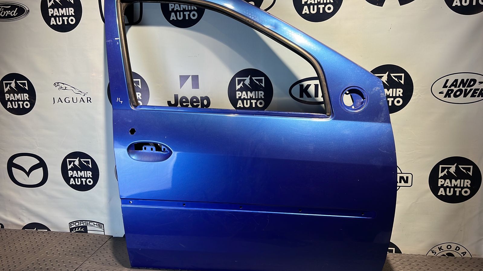 Дверь передняя правая Renault Logan 2004-2015