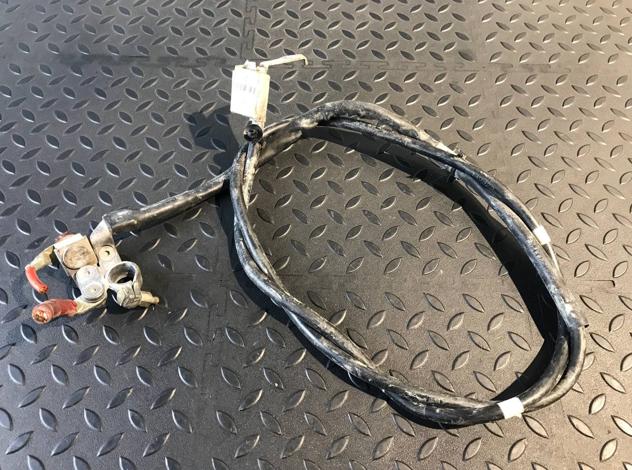 Клемма плюс Mercedes M/W163 1997-2005