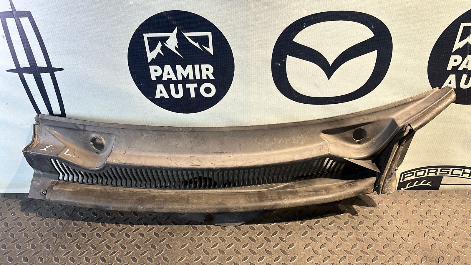 Решетка под лобовое стекло (Жабо) левая Ford Mondeo/3 2000-2007