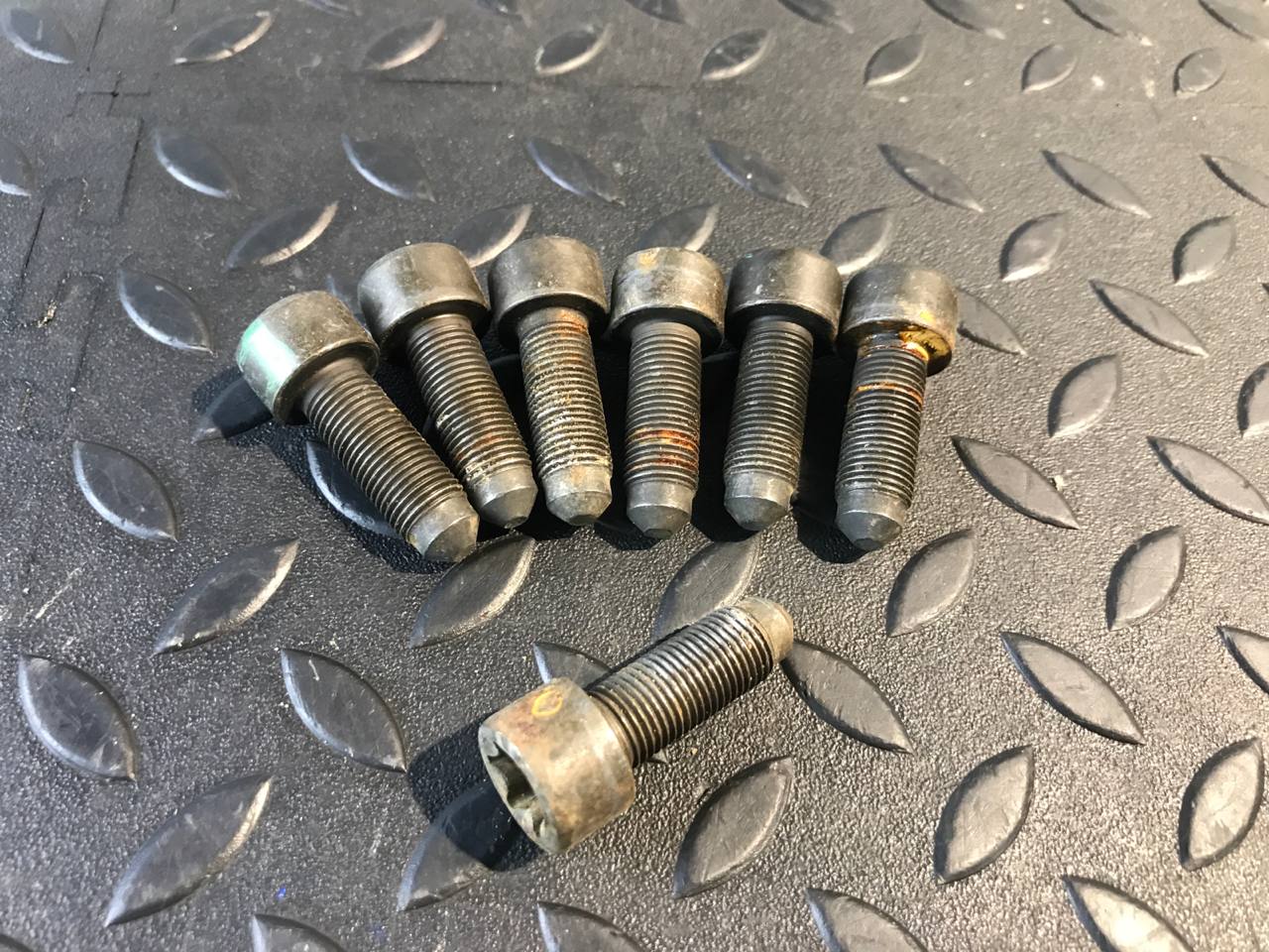 Болт маховика Mercedes M/W163 1997-2005