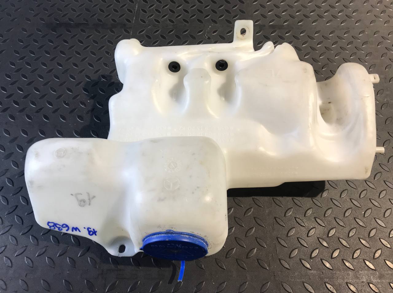 Бачок омывателя Mercedes Vito/W638 1996-2003