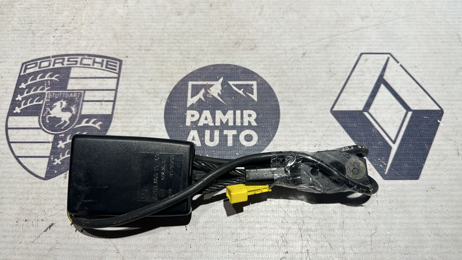 Ответная часть ремня безопасности передняя левая Mercedes C/W203 2000-2008