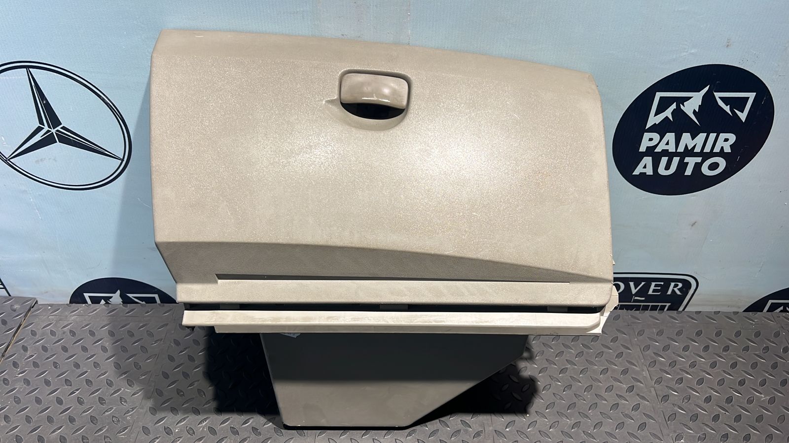 Бардачок Renault Megane/2 2002-2009