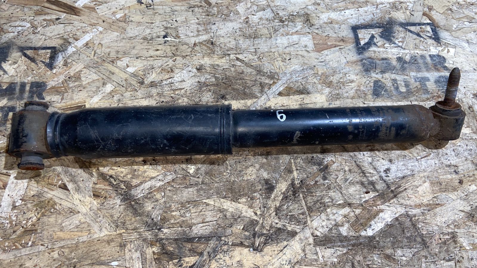 Амортизатор задний Renault Scenic/2 2003-2009