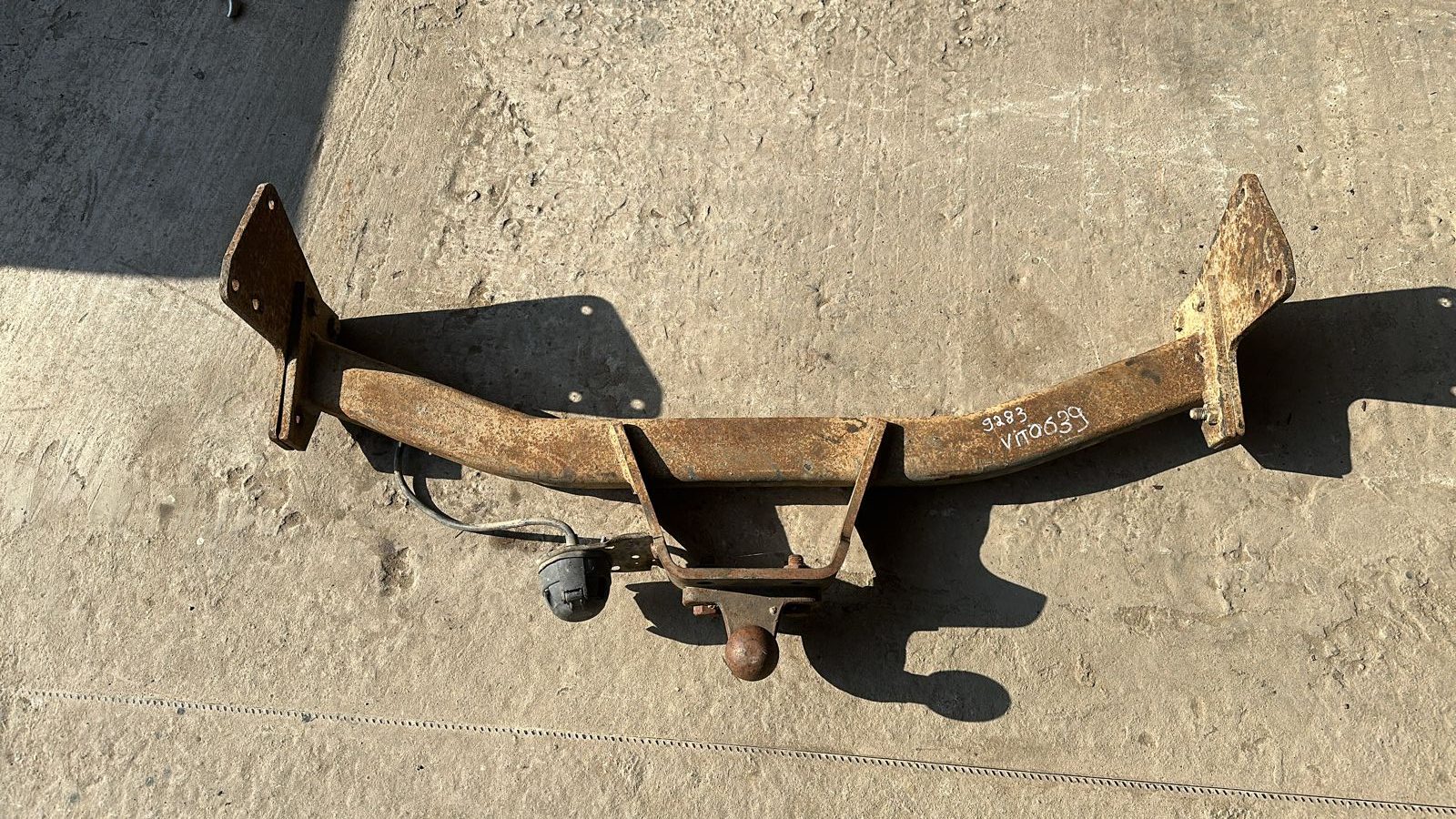 Фаркоп Mercedes Vito/W639 2003-2014