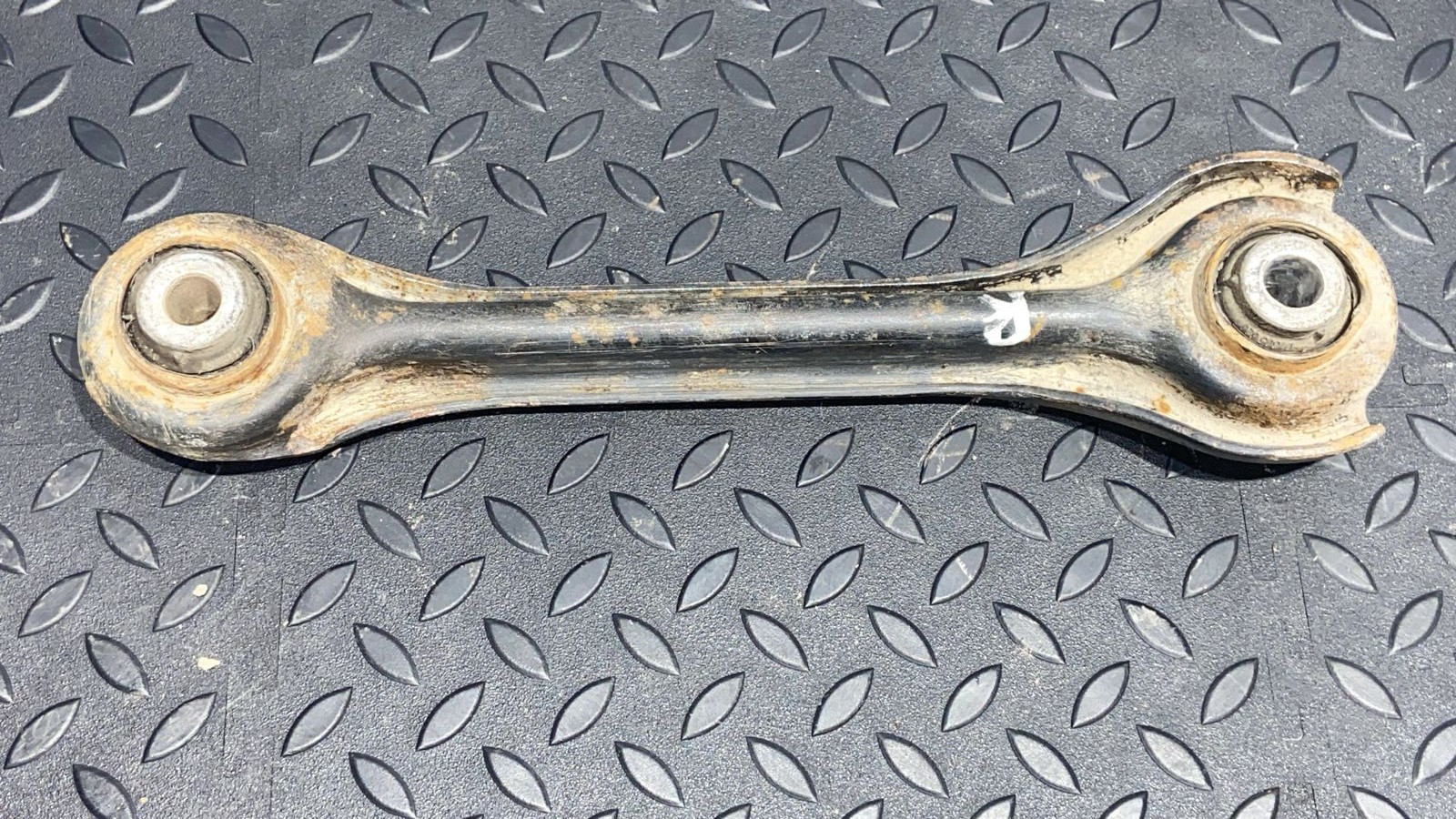 Рычаг задний правый Mercedes C/W202 1993-2001