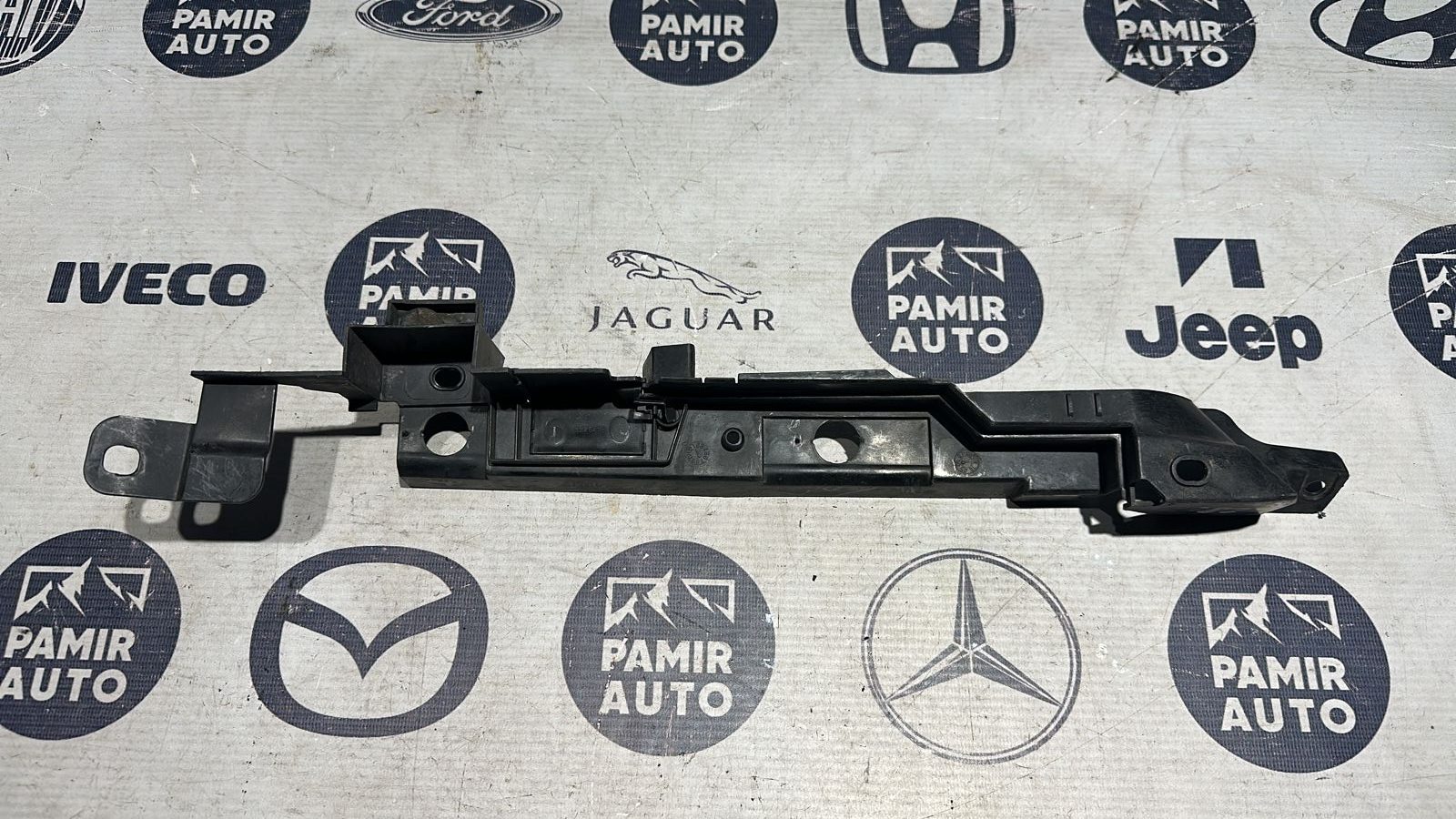 Кронштейн крепления крыла передний правый Opel Corsa/D 2006-2014